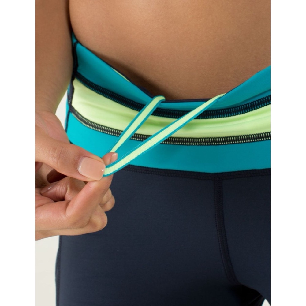 Lululemon Speed Tight *Brushed Interlock Inkwell / Quilt Winter 13-27 4 - Picture 4 of 10